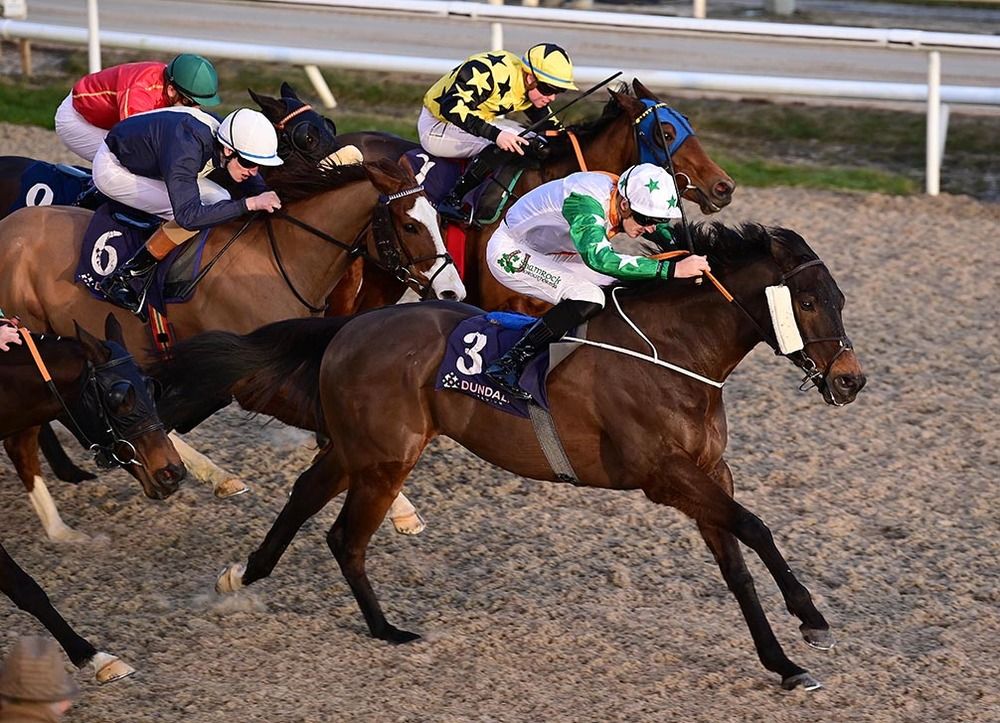 Dream Today and Cian MacRedmond come home in front