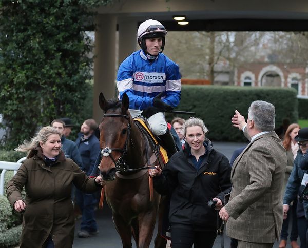 Harry Cobden wins for trainer Paul Nicholls