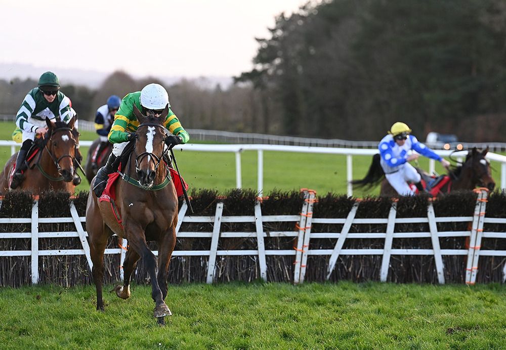 Buachaillbocht forges on as Noble Talent runs out at the last