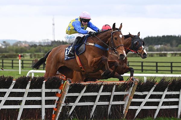 Oneforgonzo jumps to the front at the last under Sean O'Keeffe