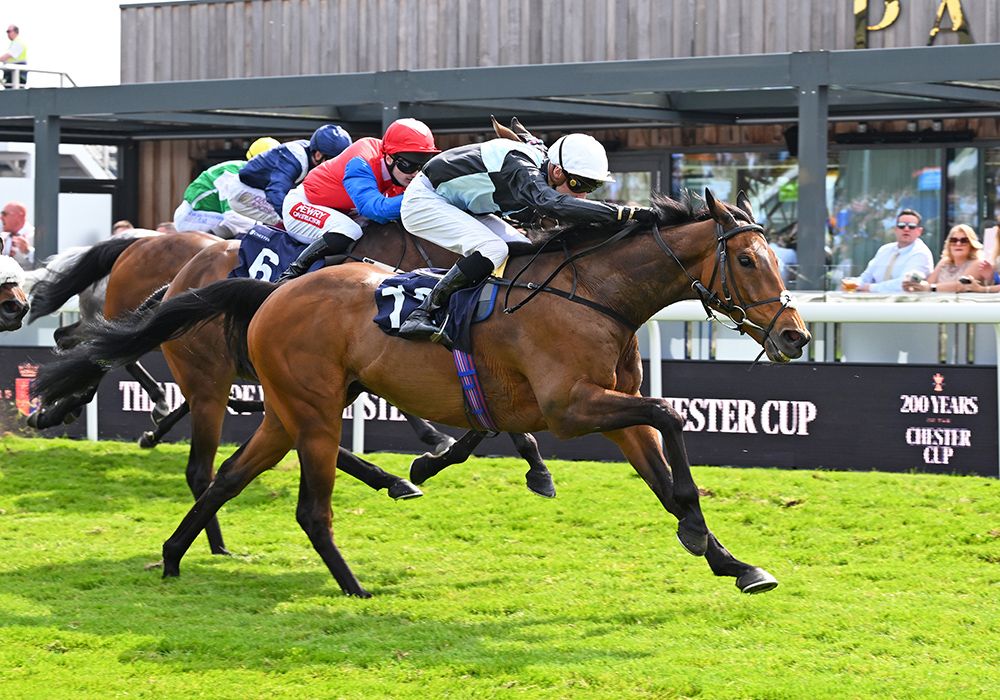 Zoffee and Harry Davies win the Chester Cup
