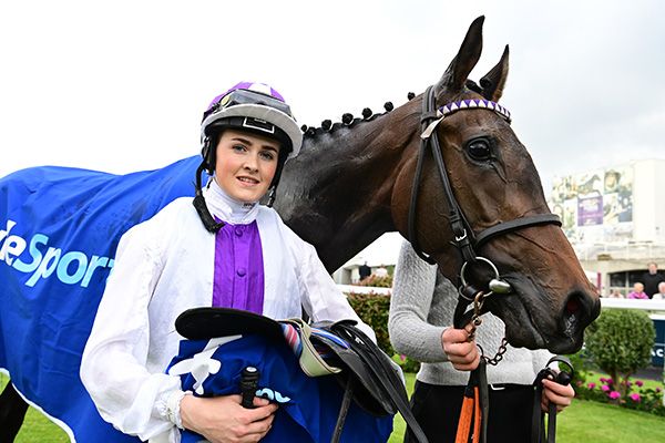 A picture for the mantelpiece - Gabriella Hill and Glor Tire