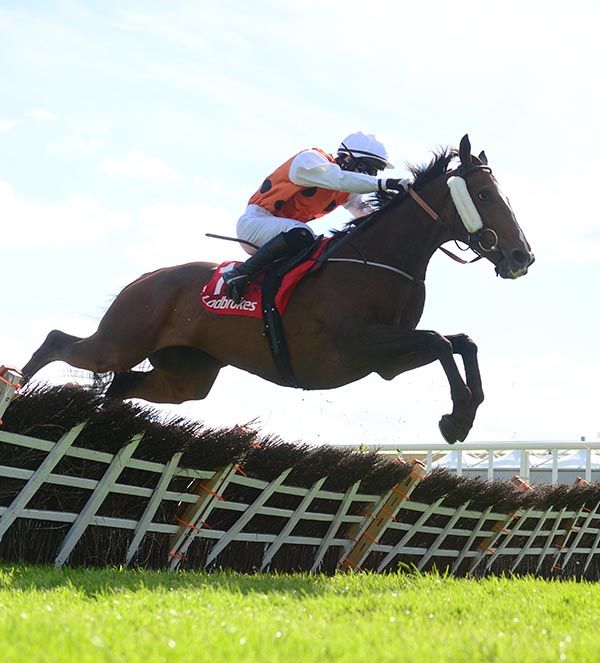 Flashthelights and Gavin Brouder. 