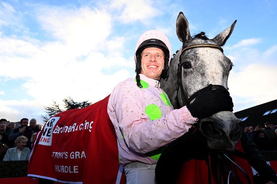 Fairyhouse 1-December-2024 Bar One Racing Hatton's Grace Hurdle (Grade 1)Lossiemouth and Paul Townend win for trainer Willie Mullins with groom Julie Florey.Healy Racing