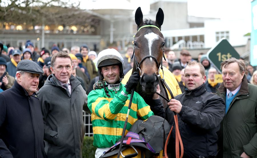 Nicky Henderson (right) with Jonbon