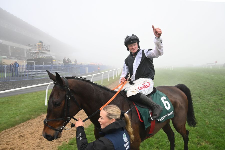 Leopardstown 27-December-2024Romeo Coolio and Sam Ewing win for trainer Gordon Elliott and owners KTDA Racing.Healy Racing