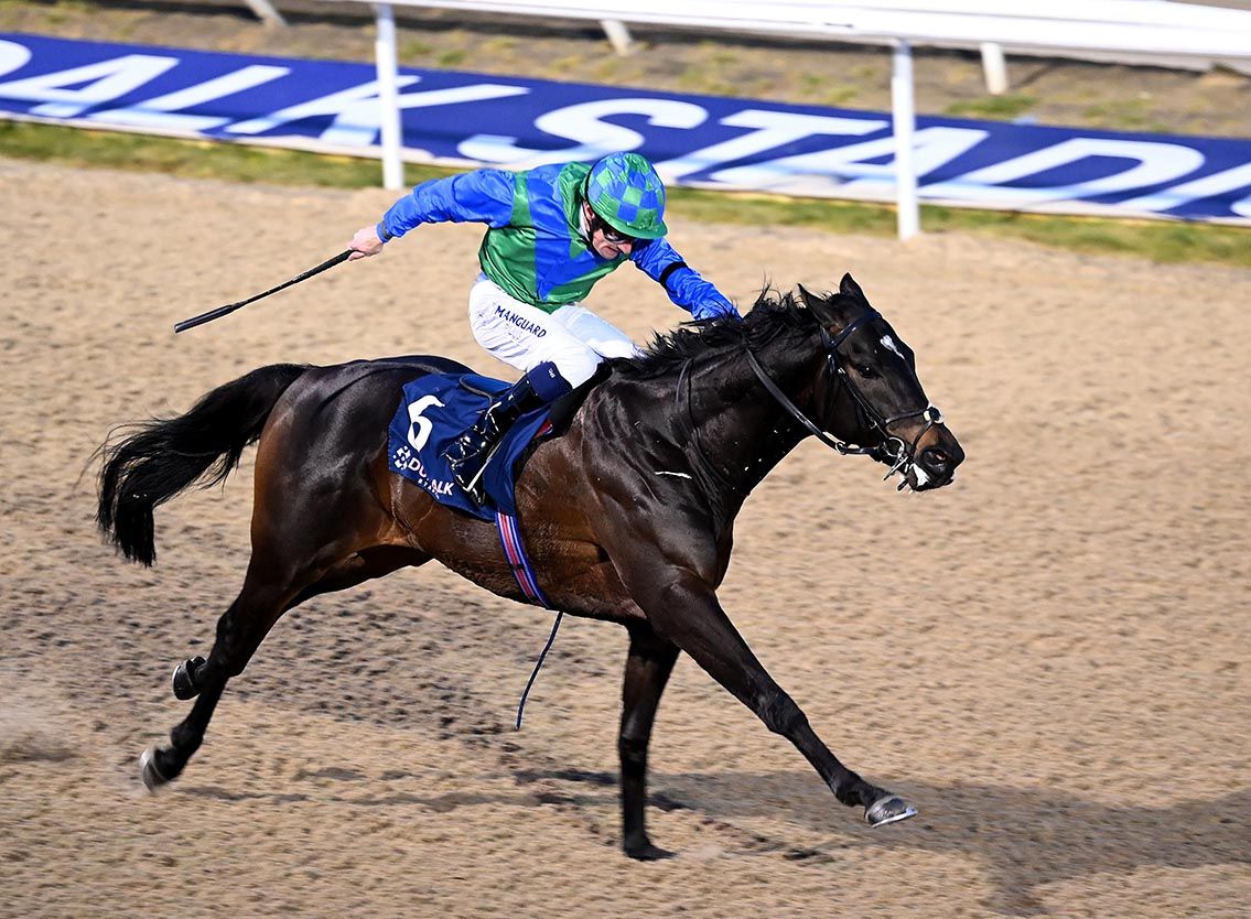 Snapaurum and Declan McDonogh