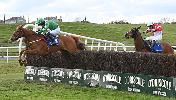 Island McCoo wins in the hands of Philip Donovan