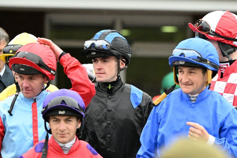 Luke McAteer (centre)