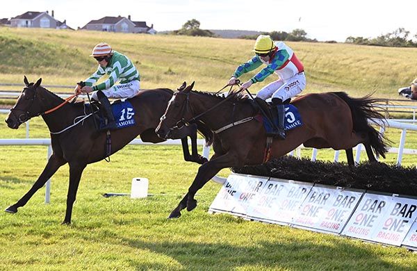 Menas Miracle leads Mags Nelson over the last