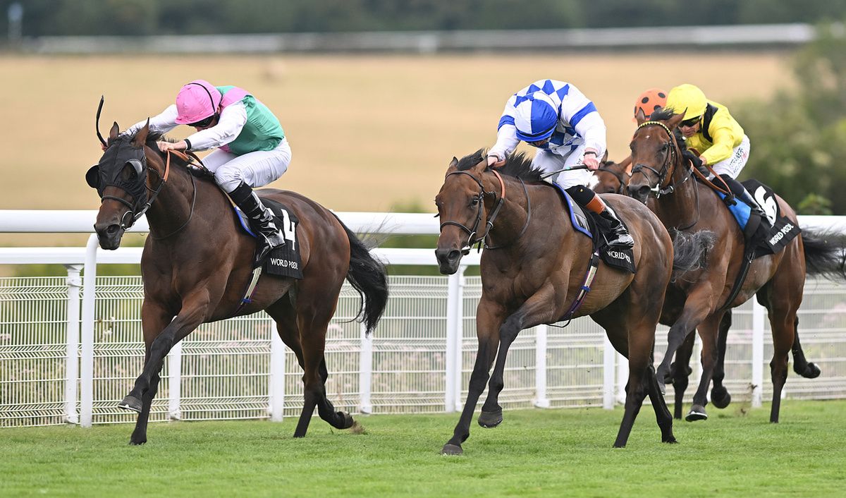 Tabiti (left) and Saqqara Sands fight out the finish 