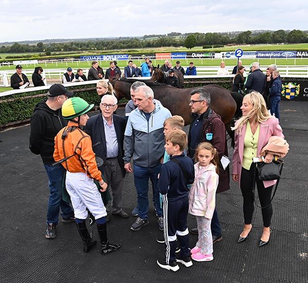 Nezeeh and Wayne Hassett with winning connections