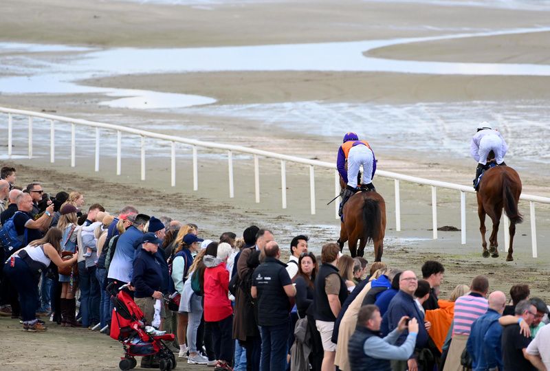 Laytoen 4 9 25 The scene on Laytown Beach 