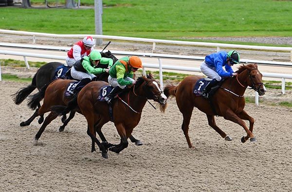 Jordan Breeze (blue) 