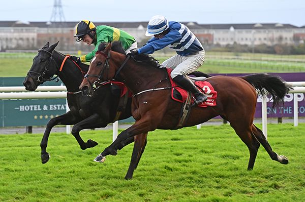 Alliteration (far side) beats Churchfield Annie  