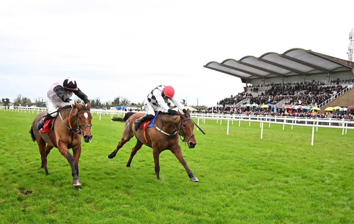 Fairyhouse 30-November-2025Teahupoo and Jack Kennedy win for trainer Gordon Elliott and groom Erica Peciulyte.Healy Racing