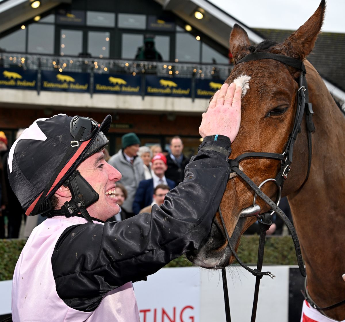 Fairyhouse 30-November-2025Teahupoo and Jack Kennedy win for trainer Gordon Elliott and groom Erica Peciulyte.Healy Racing