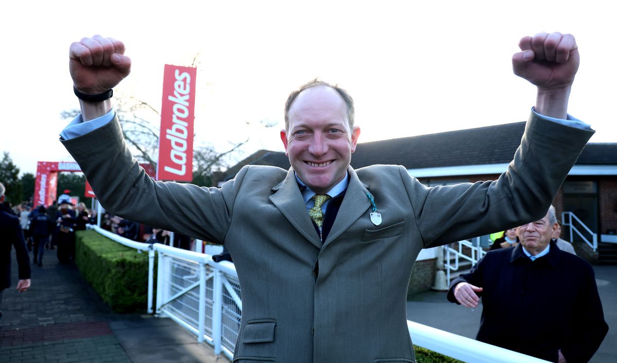 Kempton 26-December-2025The Jukebox Man and Ben Jones win for owner Harry Redknapp and trainer Ben Pauling.Healy Racing