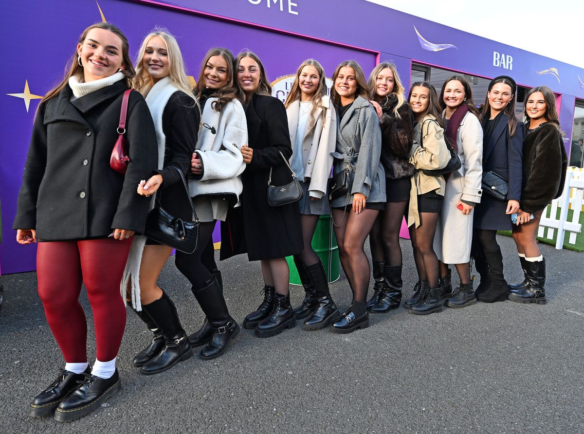Leopardstown Racegoers 