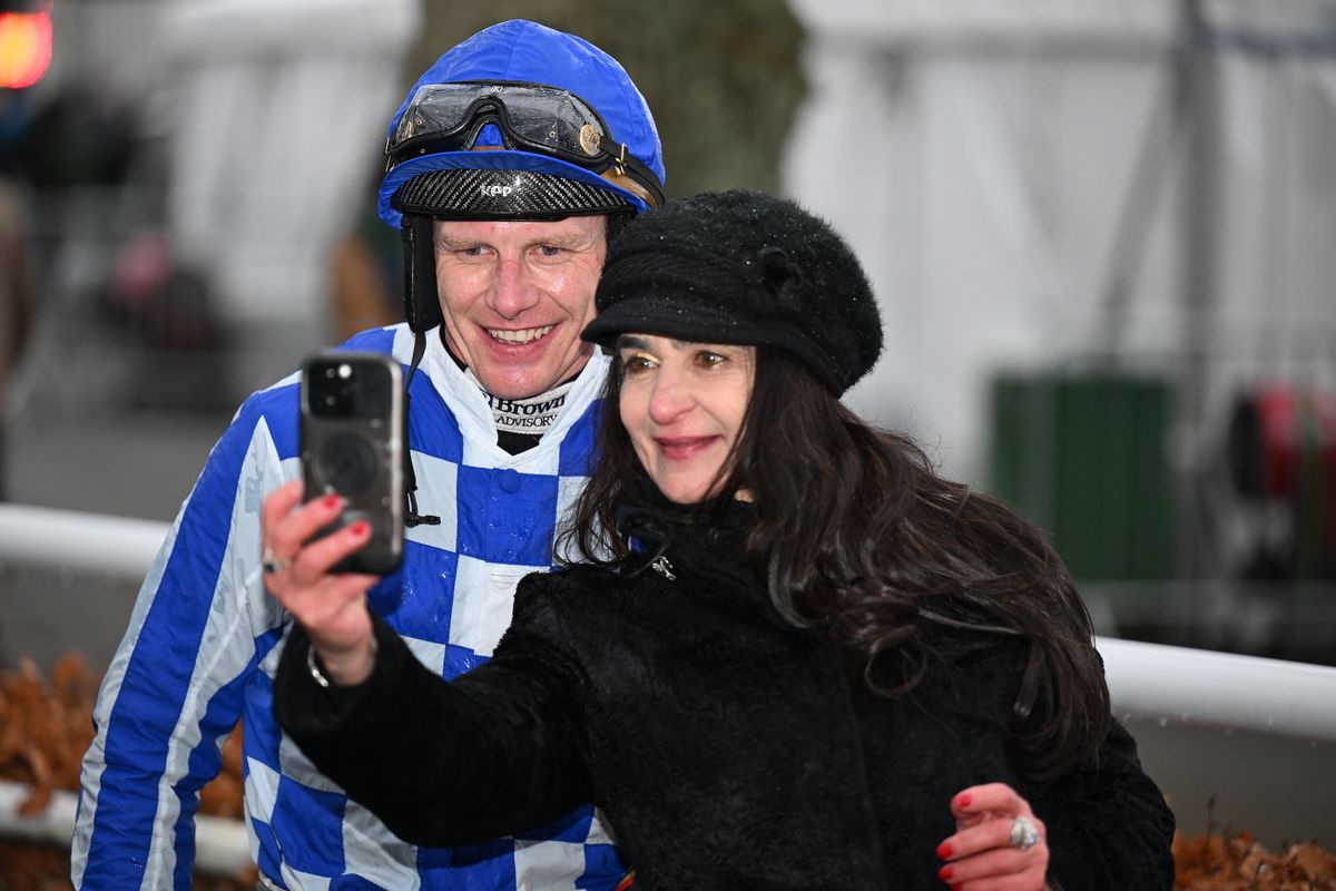 King Alexander and Paul Townend win for trainer Willie Mullins with owner Elle Emaimaris