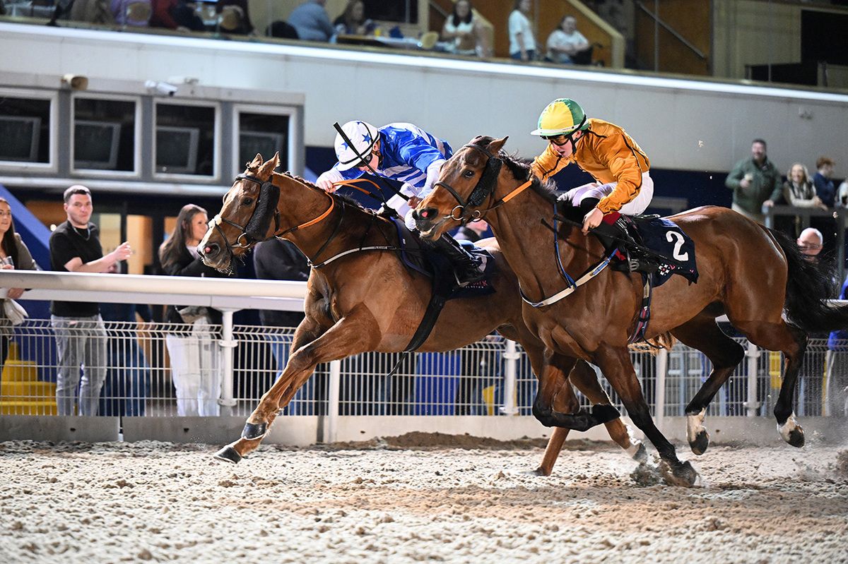 Daonethatgotaway and Reese Holohan (far side, blue and white colours)