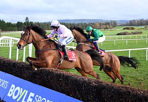 Lets Go Champ and Sophie Carter beat Hunters Yarn