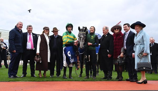 Saratoga Mark Walsh win the McCoy Contractors Juvenile Handicap Hurdle for J P McManus padraig Roche 