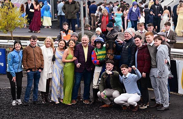 Shellrunforbriggs with Darragh O'Keeffe and the Going Stone Mad Syndicate