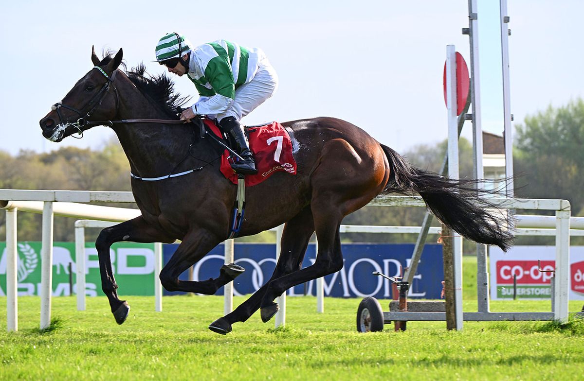 Zia Zabel and Wayne Lordan winning by a length