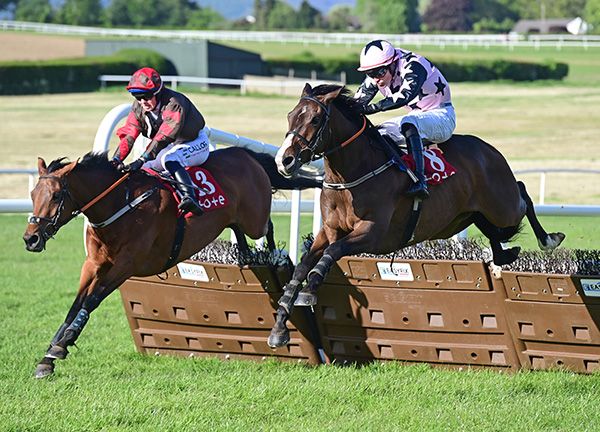 Loi Des Jeux and Danny Mullins near 