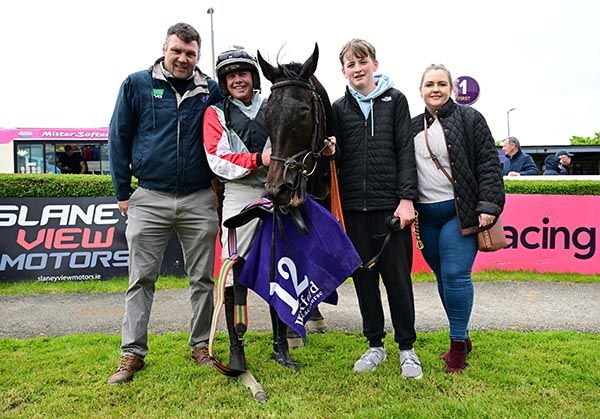 Trainer Patrick Kiely (left) with Dromara Mist 