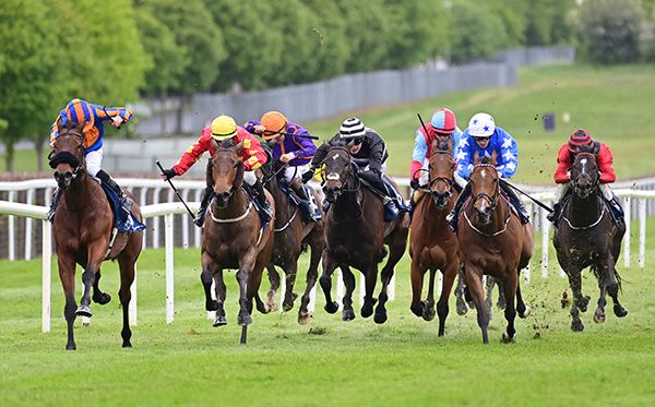 Mission Central shows his rivals a clean pair of heels