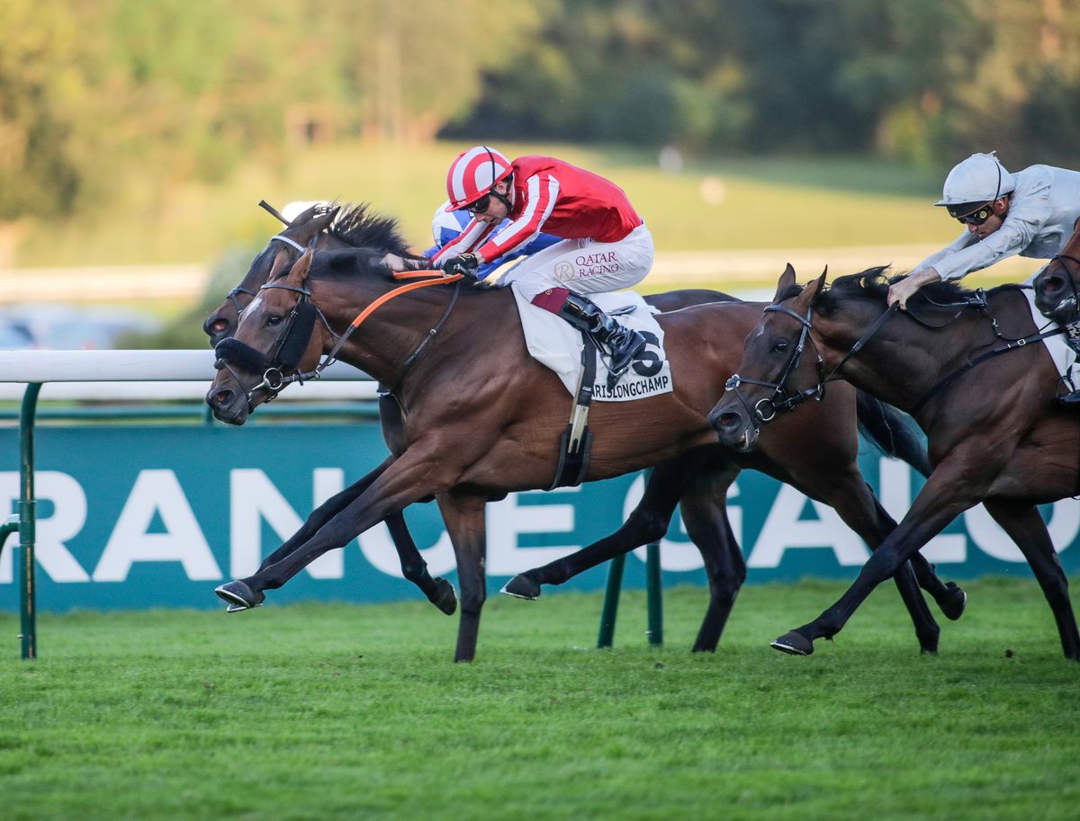 Caballo De Mar and Oisin Murphy winning at Longchamp