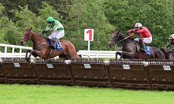 La Cote Fleurie (left) is about to be left clear by the fall of Ardeen Joy (right)