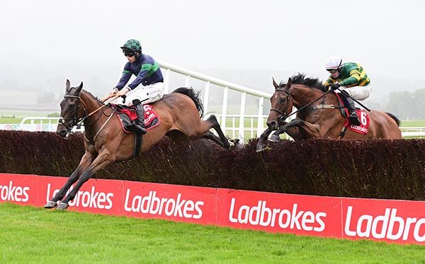Gaelic Arc (left) fends off the challenge of Park That 