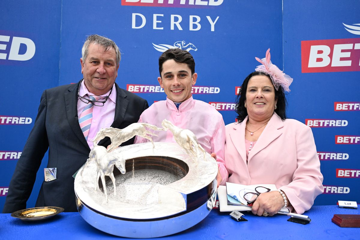 Ronan Whelan (pictured with Dad Tom and Mum Kathleen)