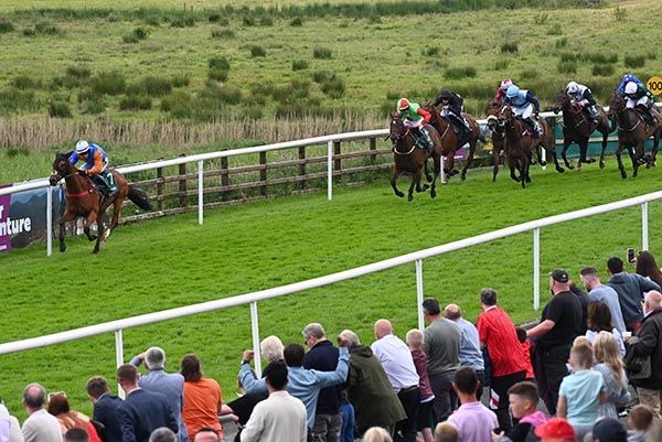 Malbay Madness clear approaching the winning post