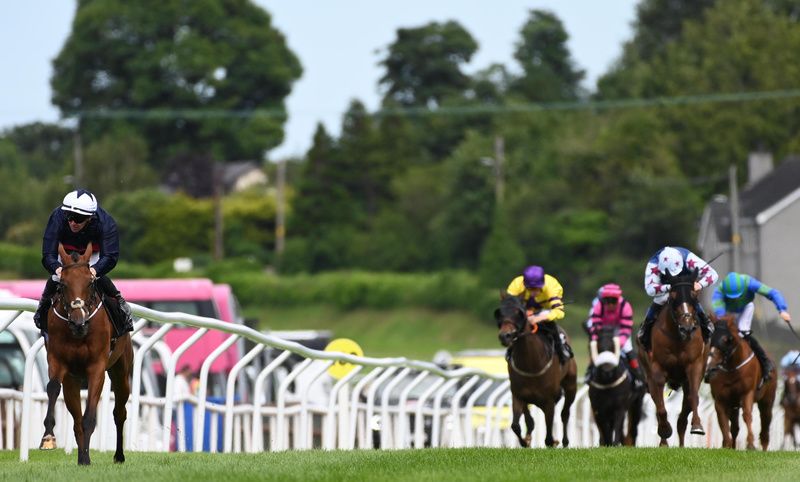 Albatala and Gary Carroll leave their rivals behind