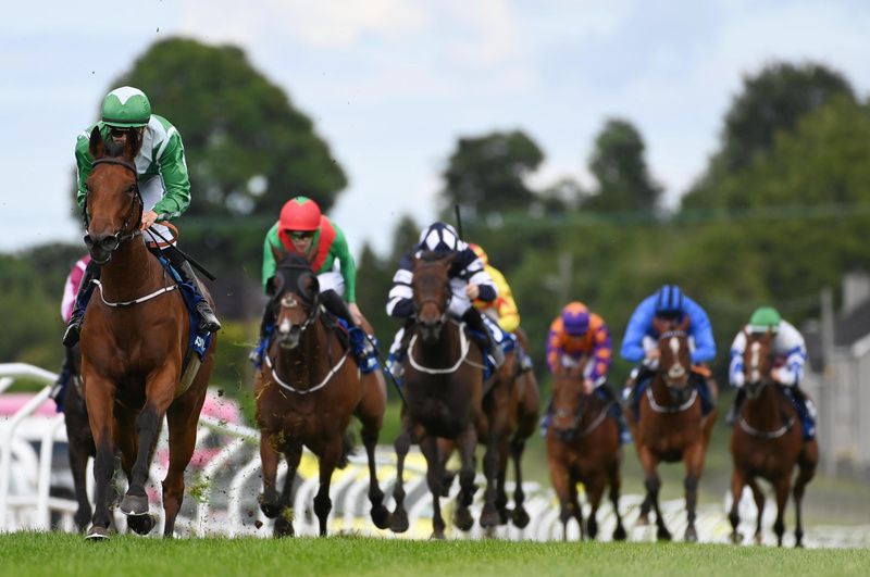 Chica Guerrera and Ronan Whelan win the Ulster Oaks 