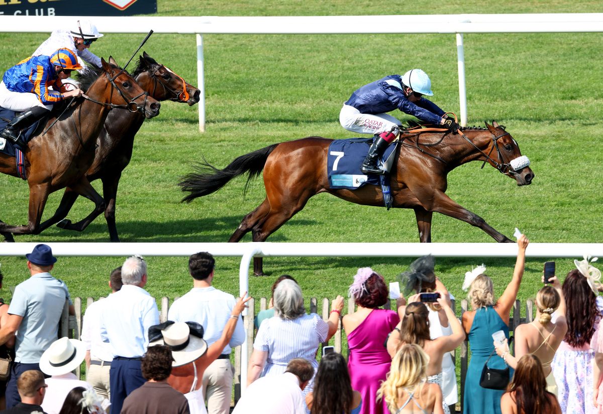 Scommessa Sicura and Oisin Murphy winning at Newmarket