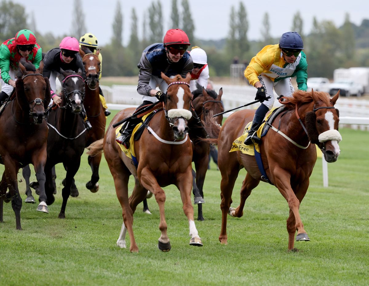 Miss Yechance (centre) 