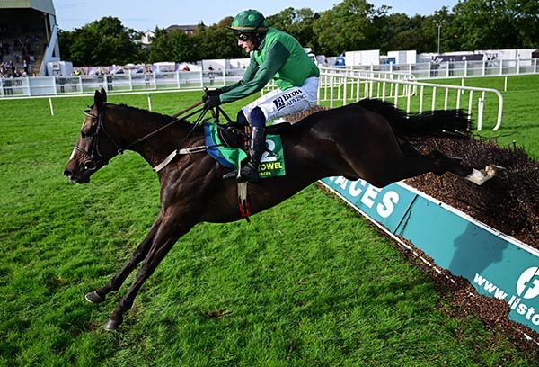 La Note Verte and Paul Townend fly the last to give Willie Mullins a treble at Listowel