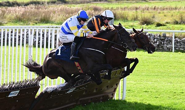 Smallcraftwarning (far side) tackles Thornleigh Frank 