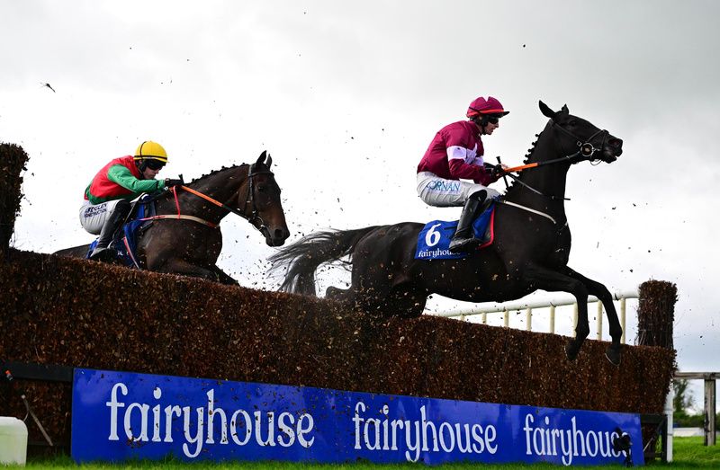 Manoir De Mirande and Jack Kennedy win for trainer Gordon Elliott 