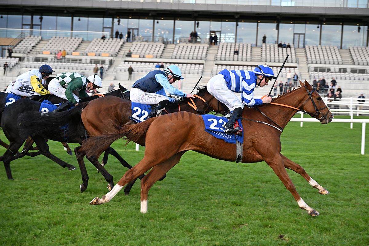 Tariff goes a place better than yesterday's runner-up finish at Gowran Park to win at the Curragh